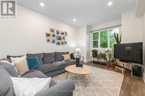183 Pretoria Avenue, Ottawa, ON - Indoor Photo Showing Living Room
