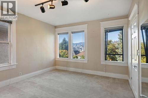 31 W 11Th Avenue, Vancouver, BC - Indoor Photo Showing Other Room