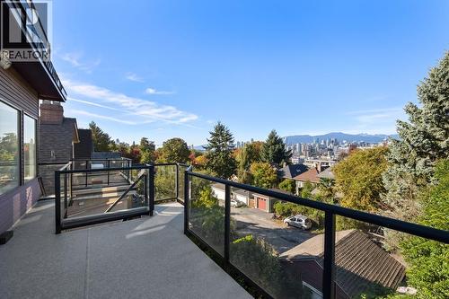 31 W 11Th Avenue, Vancouver, BC - Outdoor With View