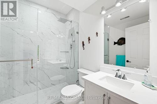 9500 Grasshopper Park Road, Clarington, ON - Indoor Photo Showing Bathroom