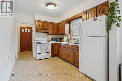 308 Mineola Road E, Mississauga, ON - Indoor Photo Showing Kitchen