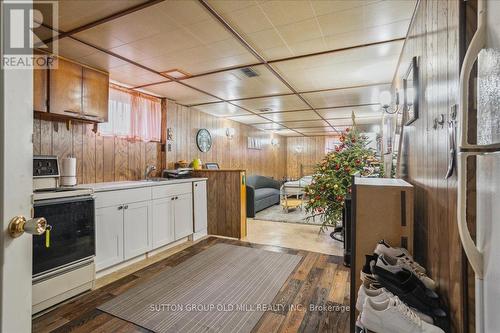 308 Mineola Road E, Mississauga, ON - Indoor