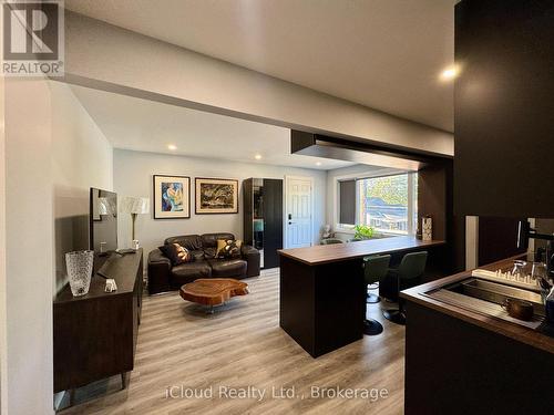 78 Melvin Avenue, Hamilton, ON - Indoor