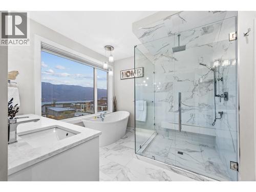 Primary Ensuite - 9438 Ledgestone Road, Lake Country, BC - Indoor Photo Showing Bathroom