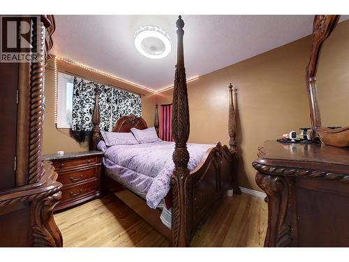 1237 32Nd  S Avenue, Erickson, BC - Indoor Photo Showing Bedroom