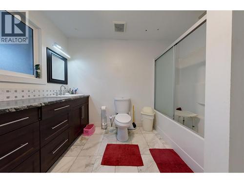 1237 32Nd  S Avenue, Erickson, BC - Indoor Photo Showing Bathroom