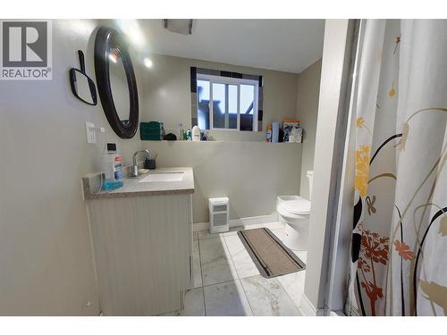 1237 32Nd  S Avenue, Erickson, BC - Indoor Photo Showing Bathroom