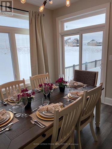7 Nipigon Street, Kawartha Lakes (Fenelon Falls), ON - Indoor Photo Showing Dining Room