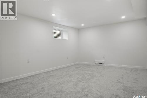 443 Argyle Street N, Regina, SK - Indoor