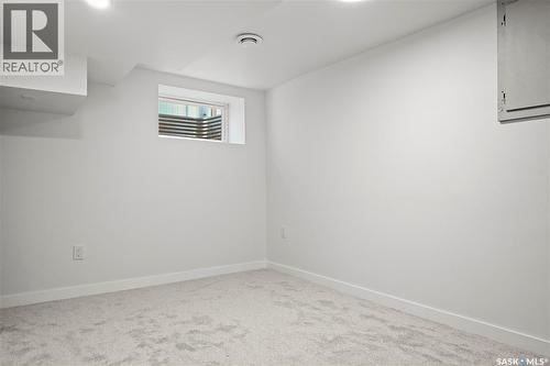 443 Argyle Street N, Regina, SK - Indoor Photo Showing Other Room