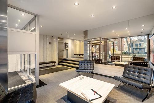 102 71 Roslyn Road, Winnipeg, MB - Indoor Photo Showing Gym Room