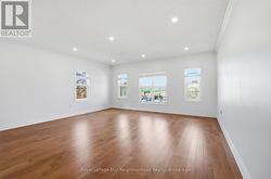 Primary sitting room - 