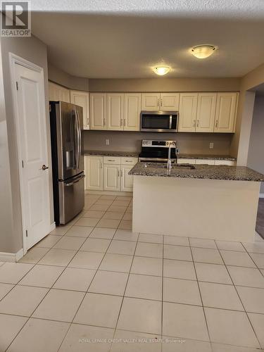 984 Wright Drive, Midland, ON - Indoor Photo Showing Kitchen