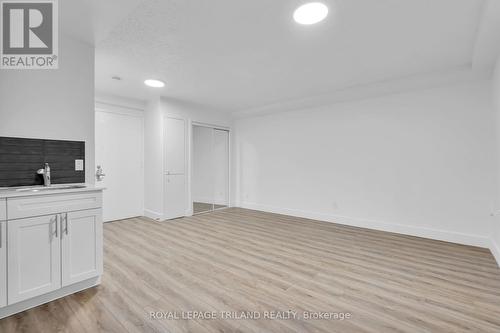 C - 20 Craig Street, London South (South F), ON - Indoor Photo Showing Other Room