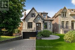 58 SPRUCE AVENUE  Richmond Hill, ON L4C 6W1