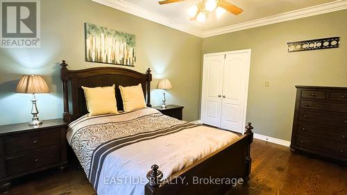 570 Roeder Court, Newmarket, ON - Indoor Photo Showing Bedroom