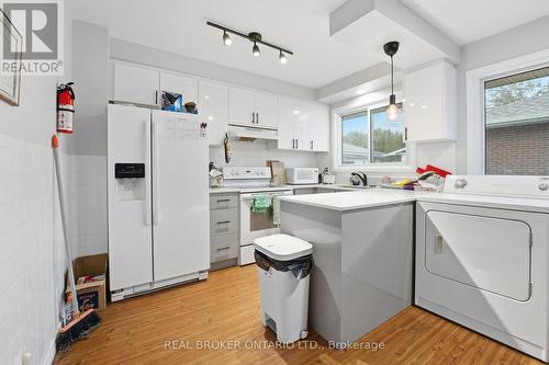 31 Oakwood Avenue, Norfolk, ON - Indoor Photo Showing Laundry Room