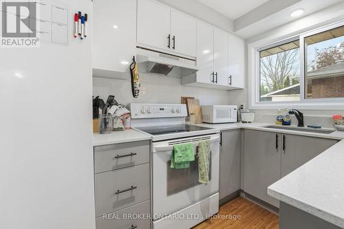 31 Oakwood Avenue, Norfolk, ON - Indoor Photo Showing Kitchen