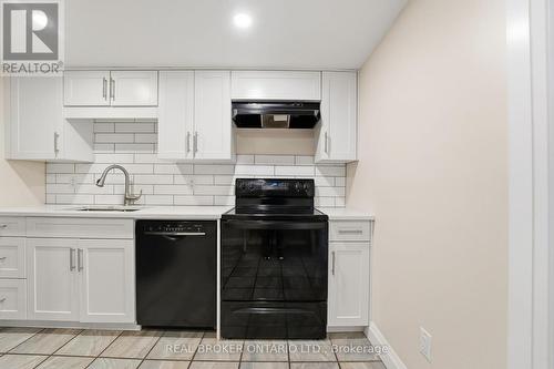31 Oakwood Avenue, Norfolk, ON - Indoor Photo Showing Kitchen