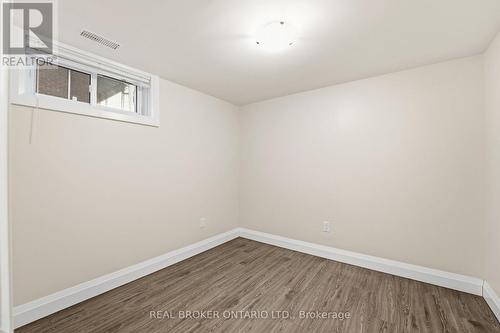 31 Oakwood Avenue, Norfolk, ON - Indoor Photo Showing Other Room