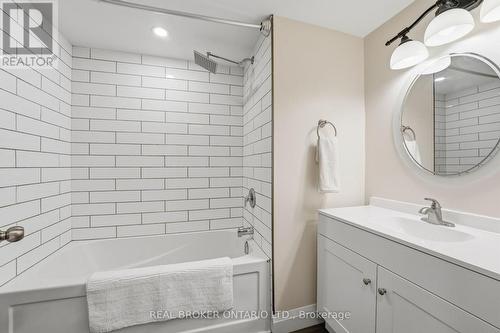 31 Oakwood Avenue, Norfolk, ON - Indoor Photo Showing Bathroom