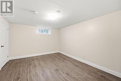 31 Oakwood Avenue, Norfolk, ON - Indoor Photo Showing Other Room