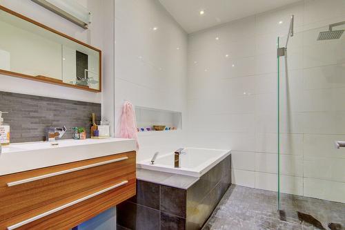 Salle de bains - 107-550 Rue Jean-D'Estrées, Montréal (Ville-Marie), QC - Indoor Photo Showing Bathroom