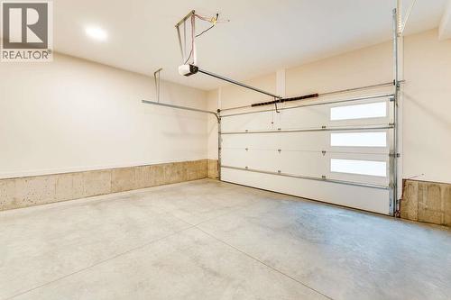 1550 Union Road Unit# 43, Kelowna, BC - Indoor Photo Showing Garage