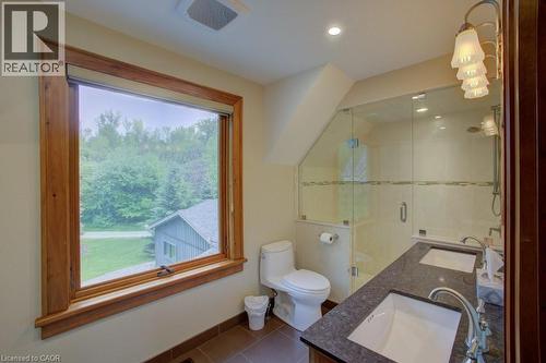 8429 Poplar Sideroad, Clearview, ON - Indoor Photo Showing Bathroom