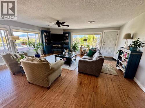 *Furniture has now been removed - 3929 22 Avenue Unit# 309, Vernon, BC - Indoor Photo Showing Living Room