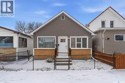 323 G AVENUE S  Saskatoon, SK S7M 1V2