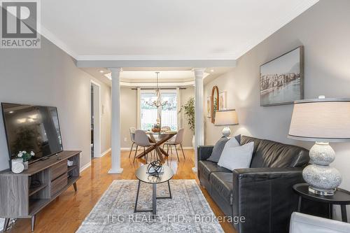 1213 Corsica Avenue, Oshawa (Eastdale), ON - Indoor Photo Showing Living Room