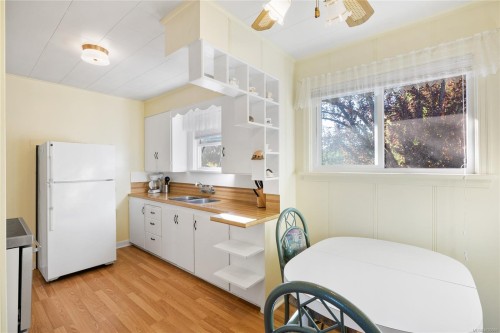 561 Fourth St, Nanaimo, BC 