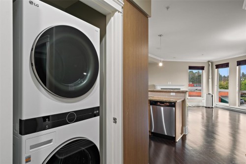203-751 Goldstream Ave, Langford, BC - Indoor Photo Showing Laundry Room