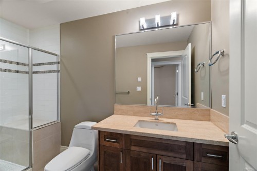 203-751 Goldstream Ave, Langford, BC - Indoor Photo Showing Bathroom