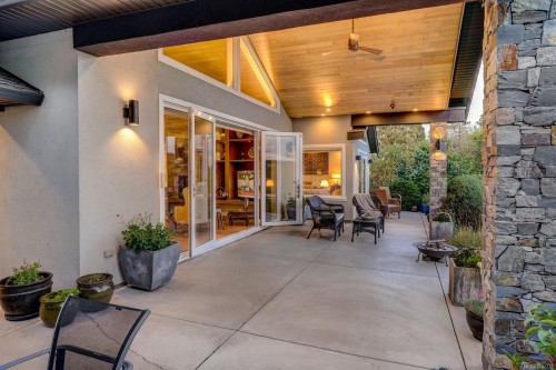 11333 Chalet Rd, North Saanich, BC 