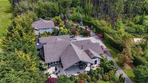 11333 Chalet Rd, North Saanich, BC 