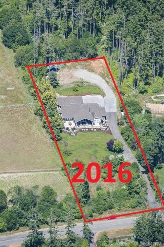 11333 Chalet Rd, North Saanich, BC 