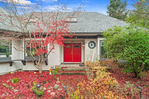 647 Tamarack Dr, Qualicum Beach, BC 