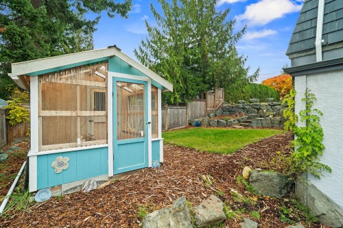 647 Tamarack Dr, Qualicum Beach, BC 