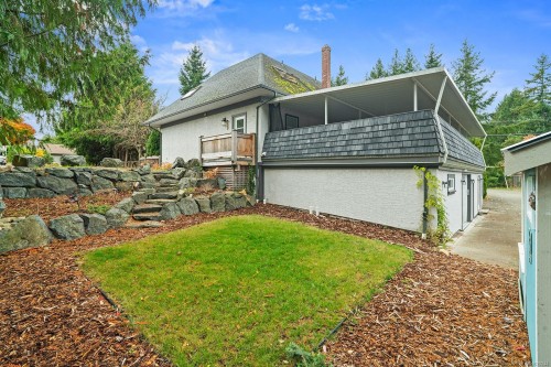 647 Tamarack Dr, Qualicum Beach, BC 