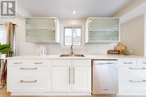 589 Marksbury Road, Pickering, ON - Indoor Photo Showing Kitchen