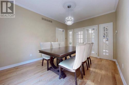 63 Baynards Lane, Richmond Hill, ON - Indoor Photo Showing Dining Room