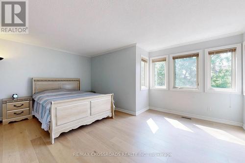 63 Baynards Lane, Richmond Hill, ON - Indoor Photo Showing Bedroom