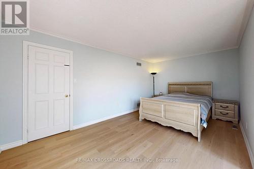 63 Baynards Lane, Richmond Hill, ON - Indoor Photo Showing Bedroom