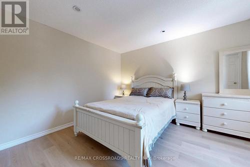 63 Baynards Lane, Richmond Hill, ON - Indoor Photo Showing Bedroom