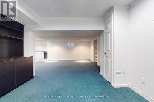 63 Baynards Lane, Richmond Hill, ON - Indoor Photo Showing Other Room