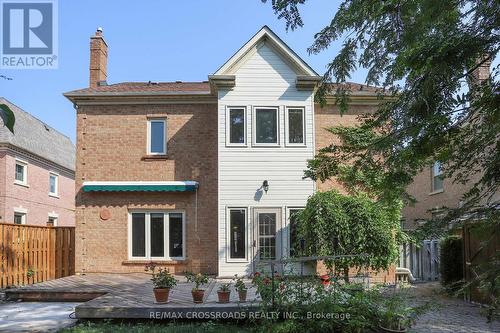 63 Baynards Lane, Richmond Hill, ON - Outdoor