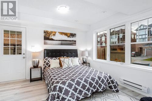 41 Vanhorne Close, Brampton, ON - Indoor Photo Showing Bedroom