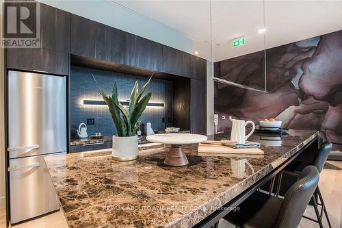 A1205 - 125 Bronte Road, Oakville, ON - Indoor Photo Showing Kitchen With Upgraded Kitchen